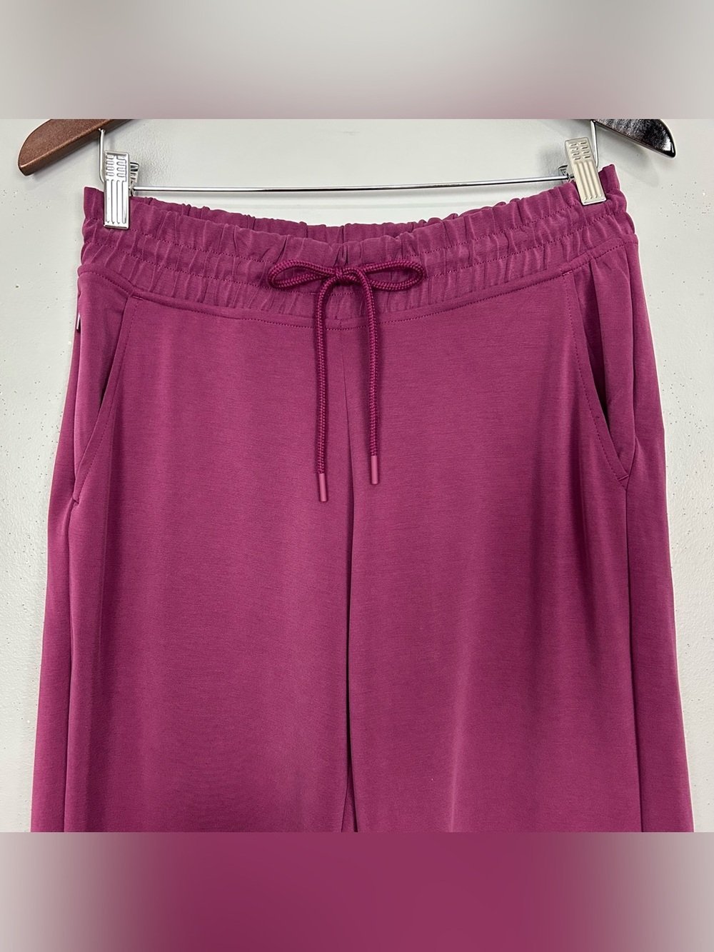 Athleta Seasoft Mid Rise Straight Pants Women’s Size S Wildberry Pull On Plush - Picture 4 of 10